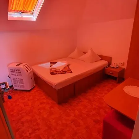 Casa Mariana Πανσιόν *